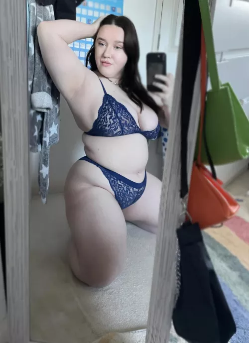Who ordered a chubby British girlfriend?
