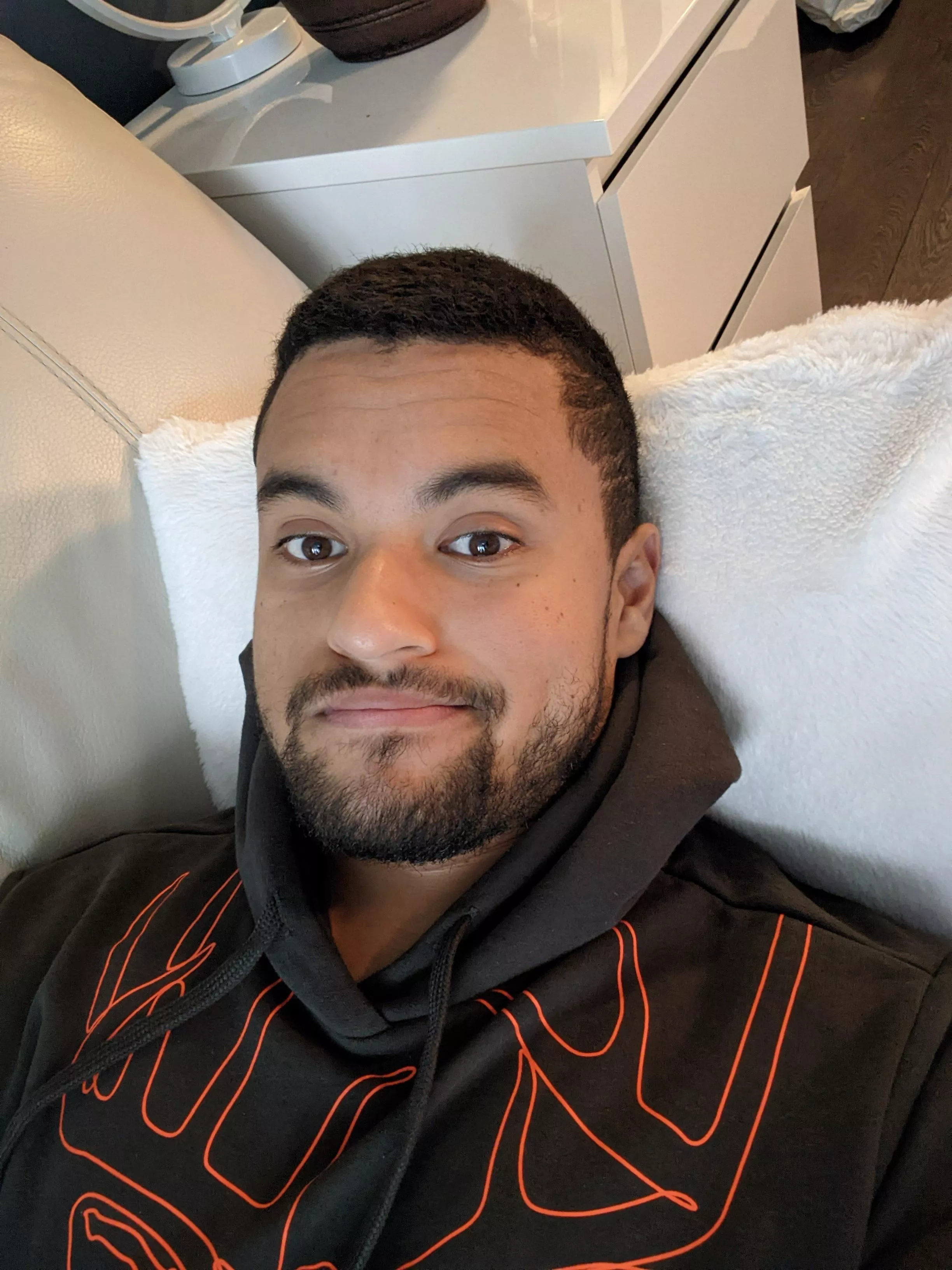 Who says you can’t chill on Monday morning? Who says you can’t chill on Monday morning?