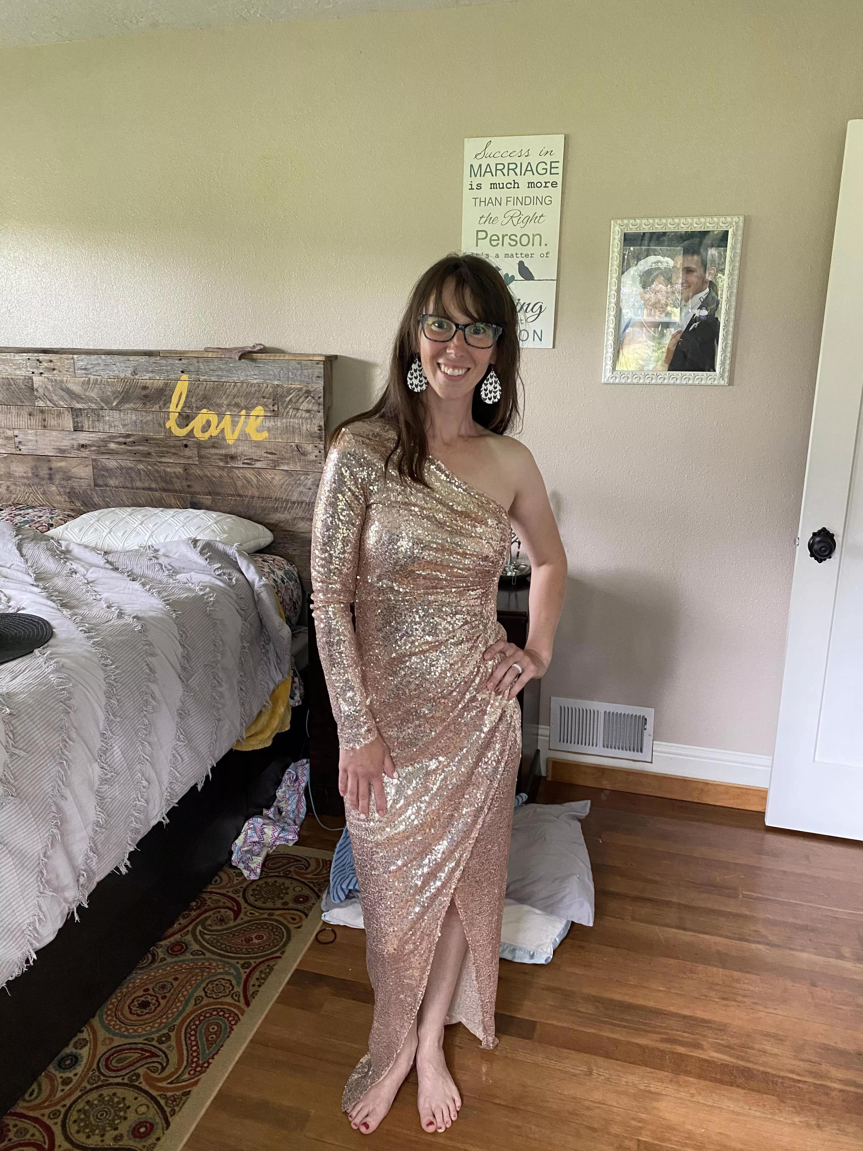 Who wants her nudes? Who wants her nudes?