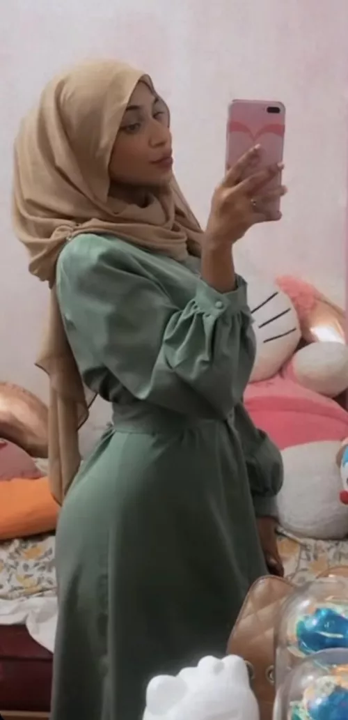 Who wants to cumtribute my little sister? [wickr vonsid][discord vonsid#4399]