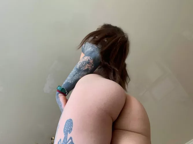 Who wants to eat my ass