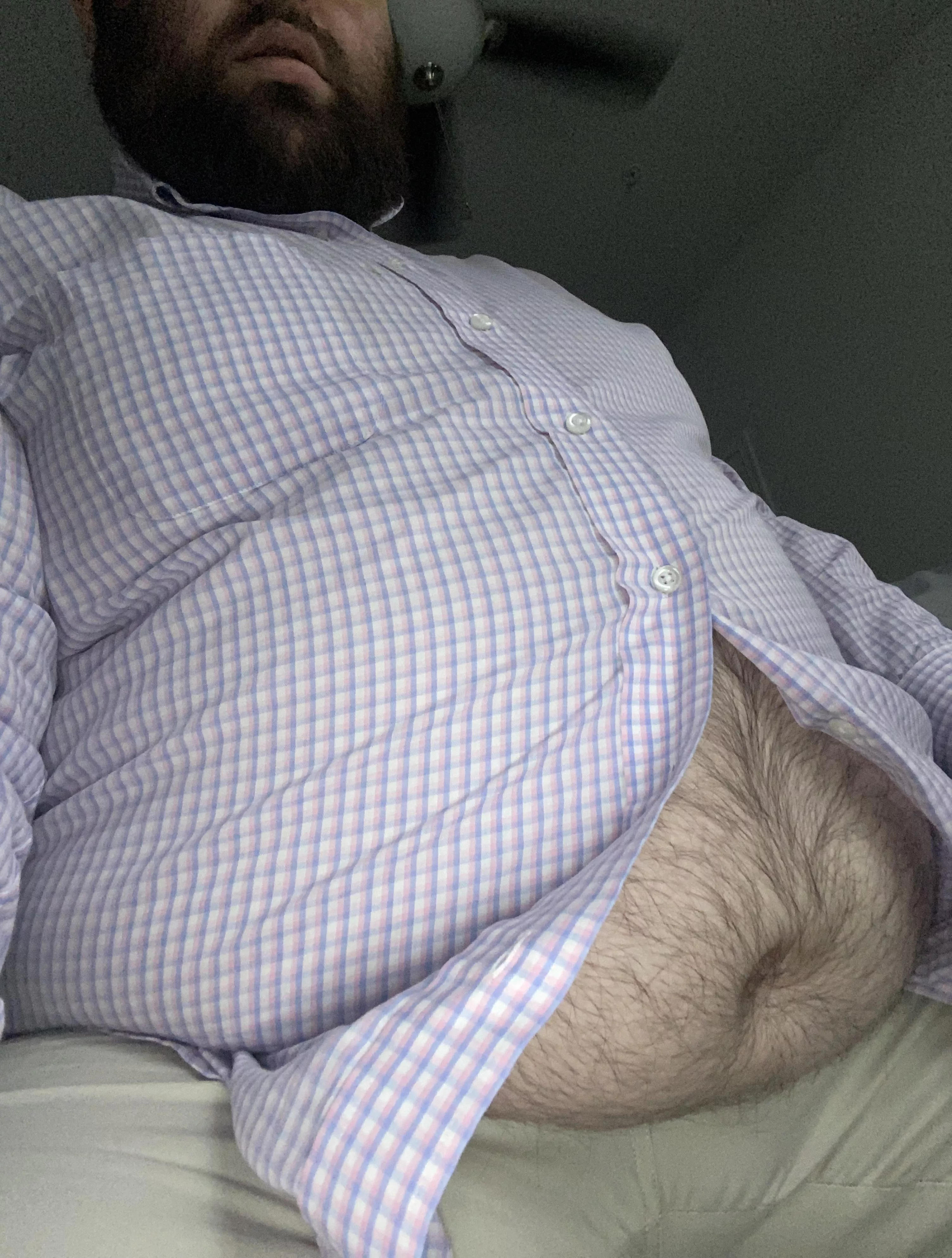 Who wants to get under my desk? 😈