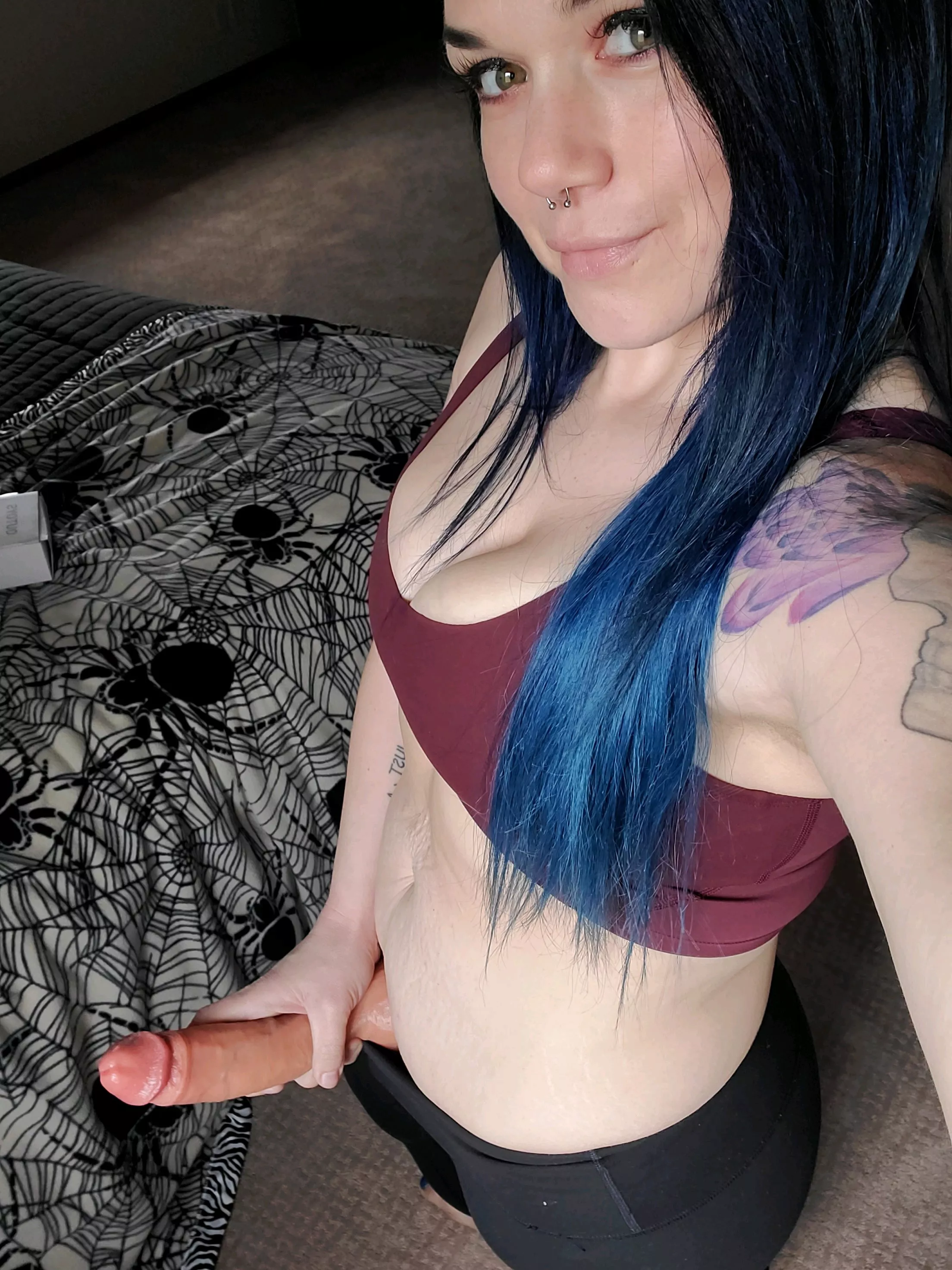 Who wants to make the goddess happy?