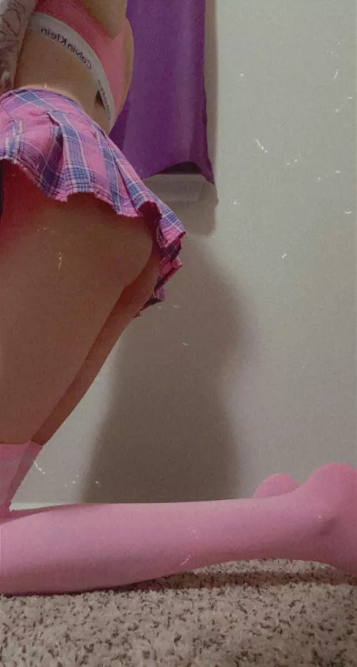 Who wants to play? 💦🍑