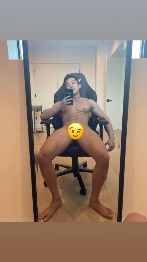 Who wants to play league with me? 😈