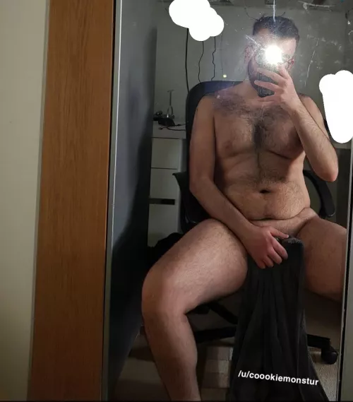 Who wants to remove my towel? 😏