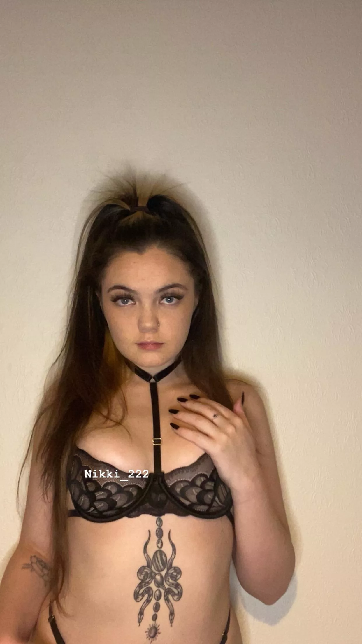 Who wants to see the back view 🖤