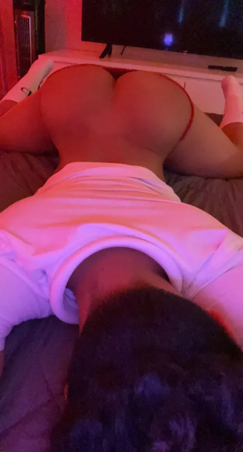 Who wants to stick their cock my tight virgin pussy (19) 🍼