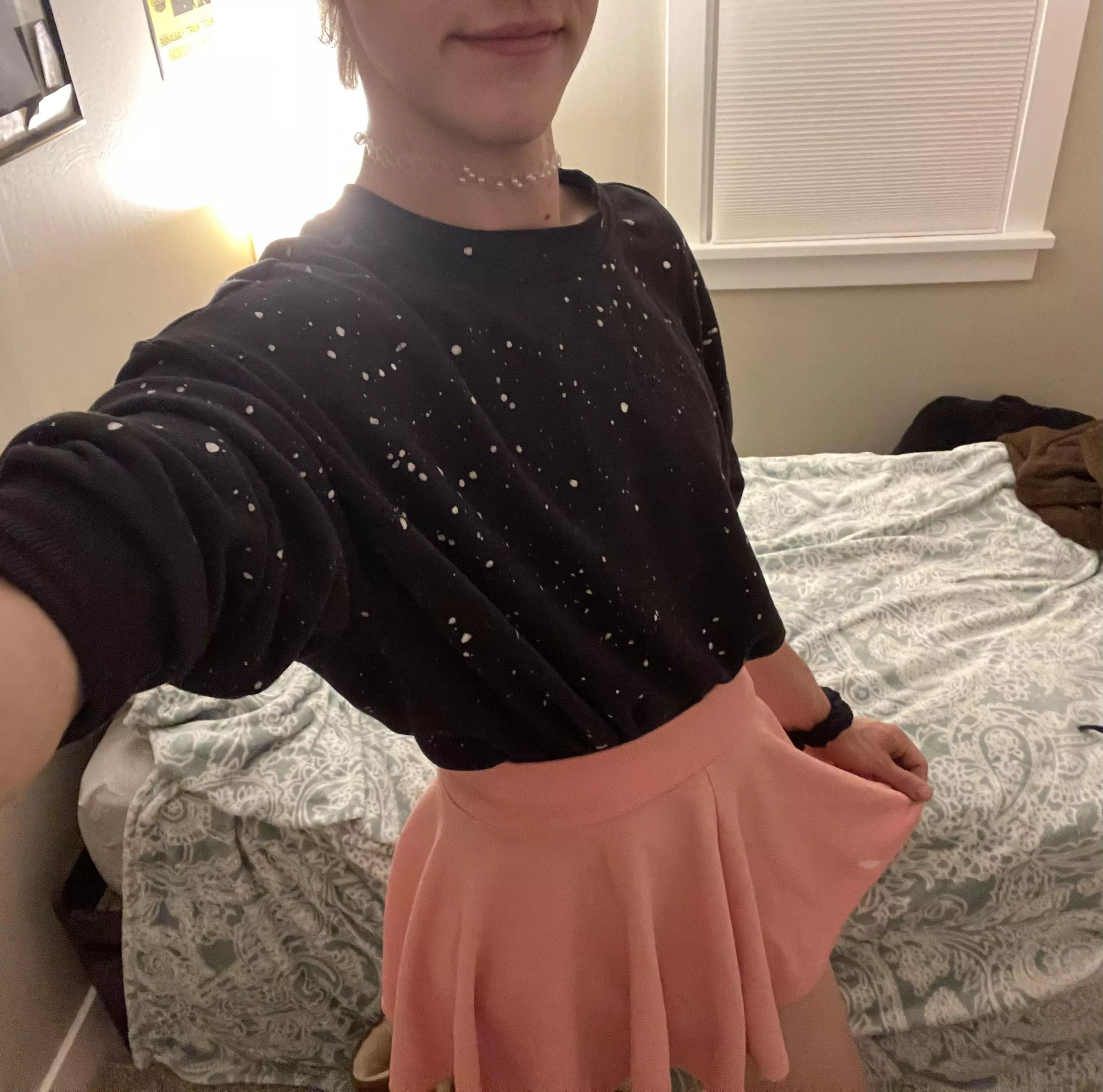 Who wants to take me on a date?? 🥺