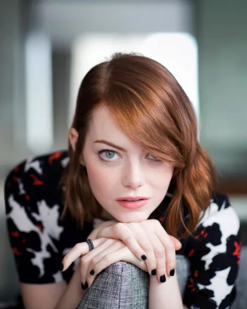 Who wants to watch me cum for Emma Stone?