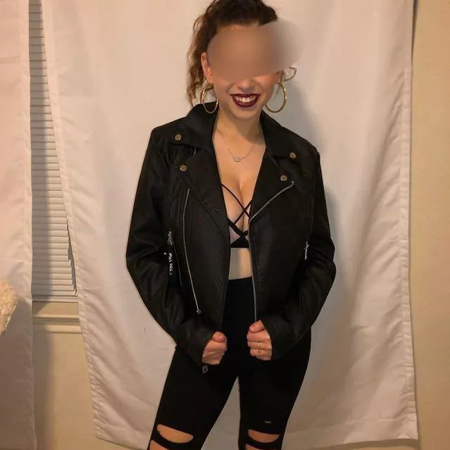 Who would like to fill my hot Jewish GF?