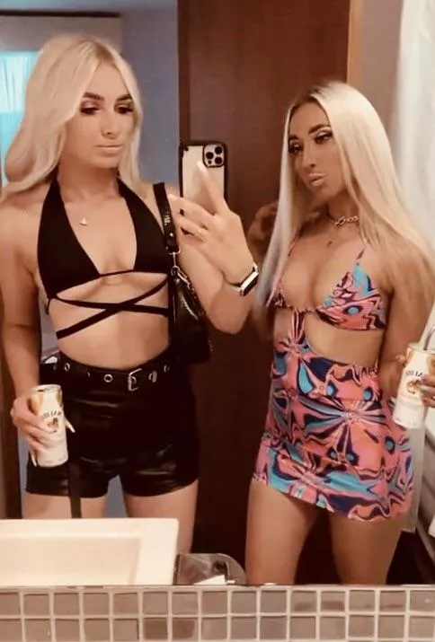 Who would you prefer? 😘