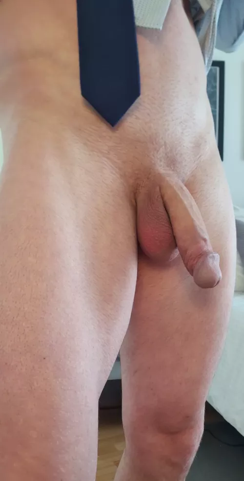 Whole undressing video in the comments