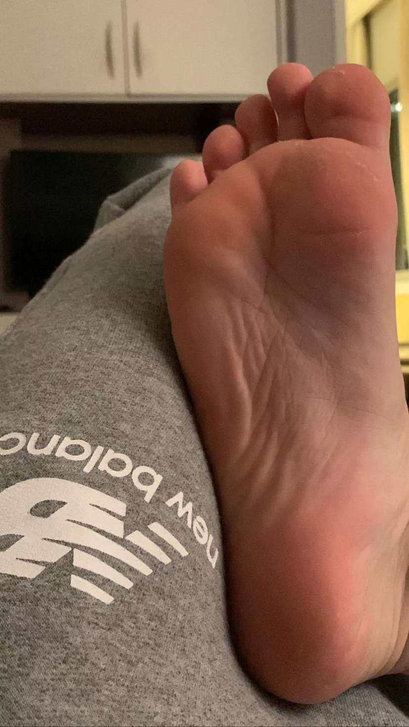 who's into sweaty soles?