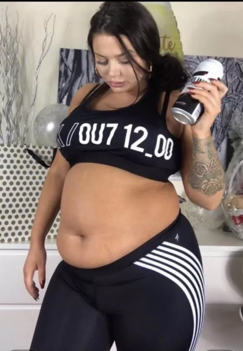 Whose ur guys favourite feedees let me know in comments mines goddess shar