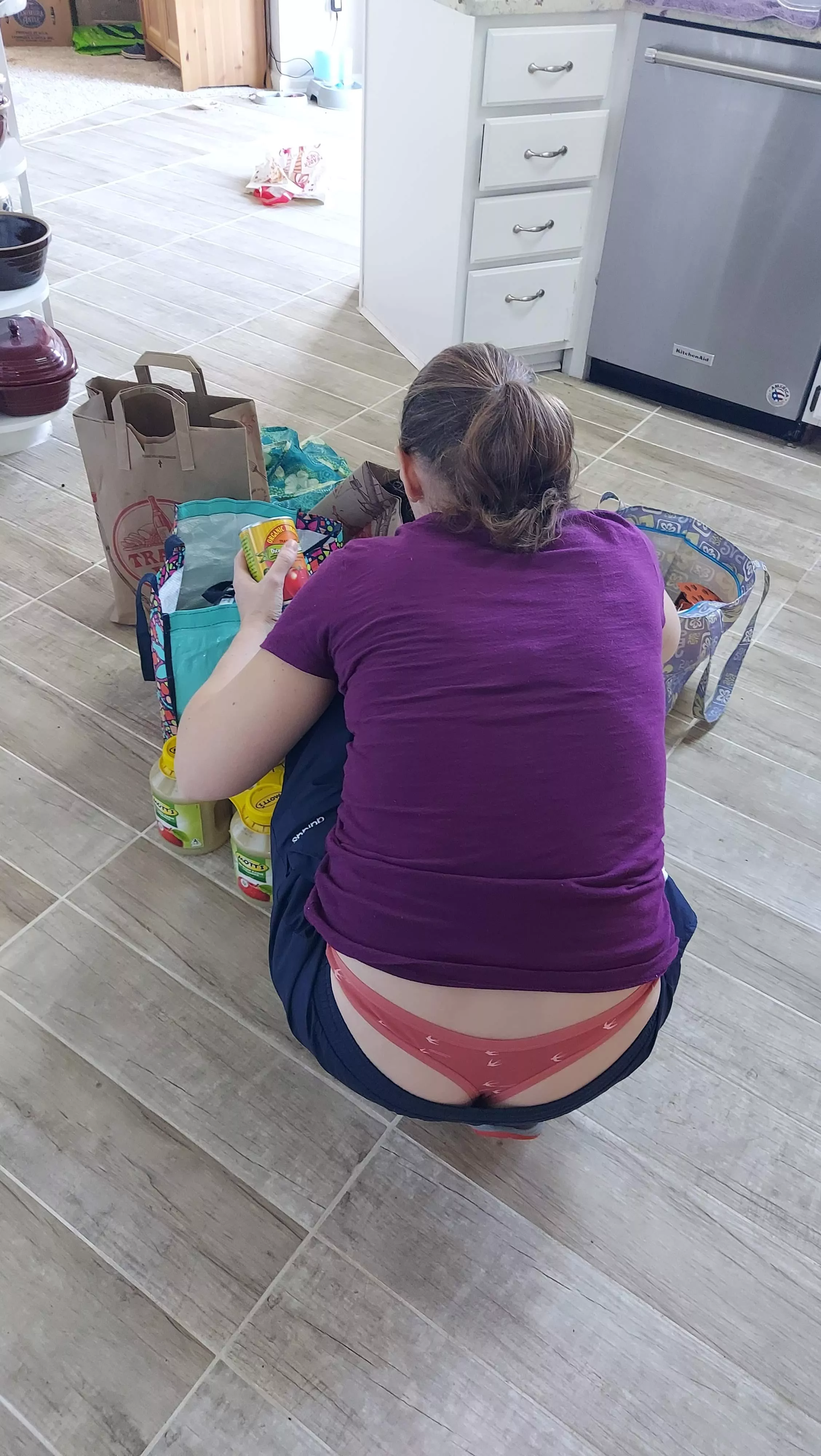 Why is it that the mom of 5 children is always stuck unpacking the groceries after shopping 🤷‍♀️ I think I have an idea to get some help and attention...