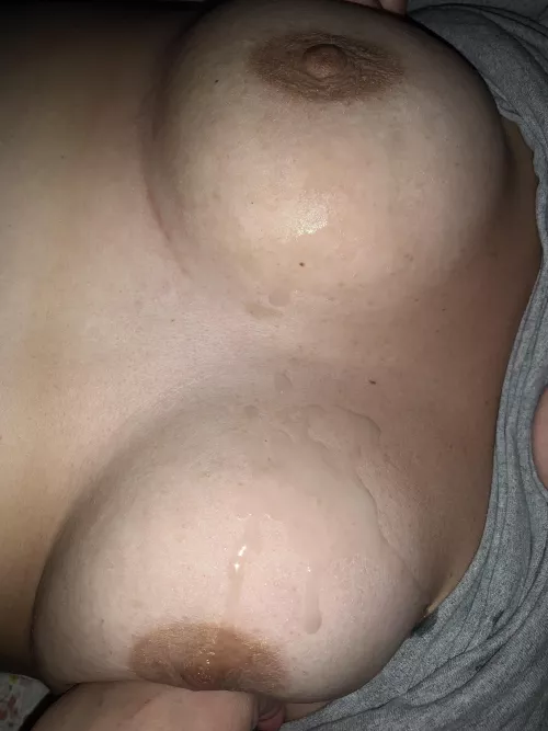 Wife loves cum on her tits
