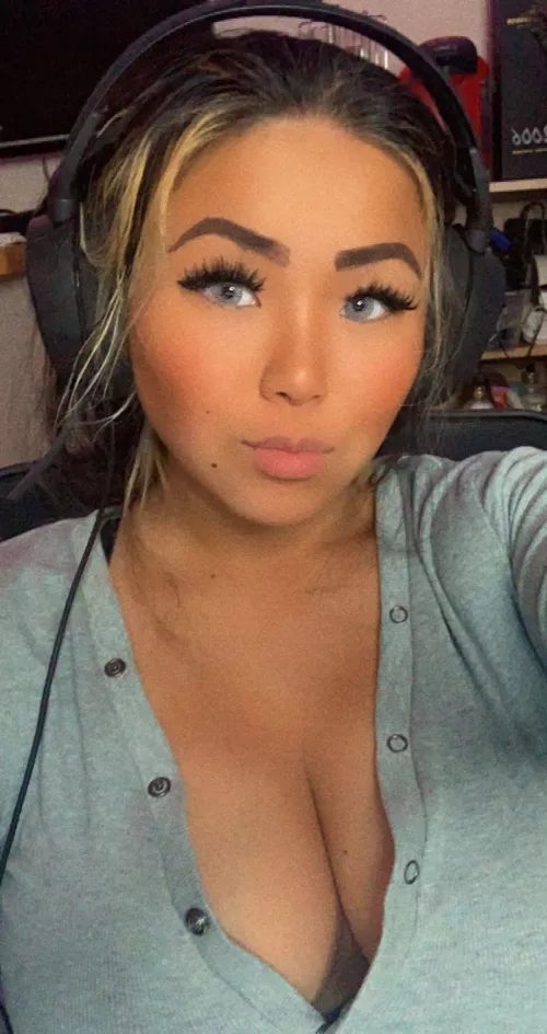 Will you join me on my next stream? Do you game? If so, what’s your favourite?