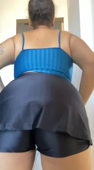 Will you pull it out? You can’t use your hands though