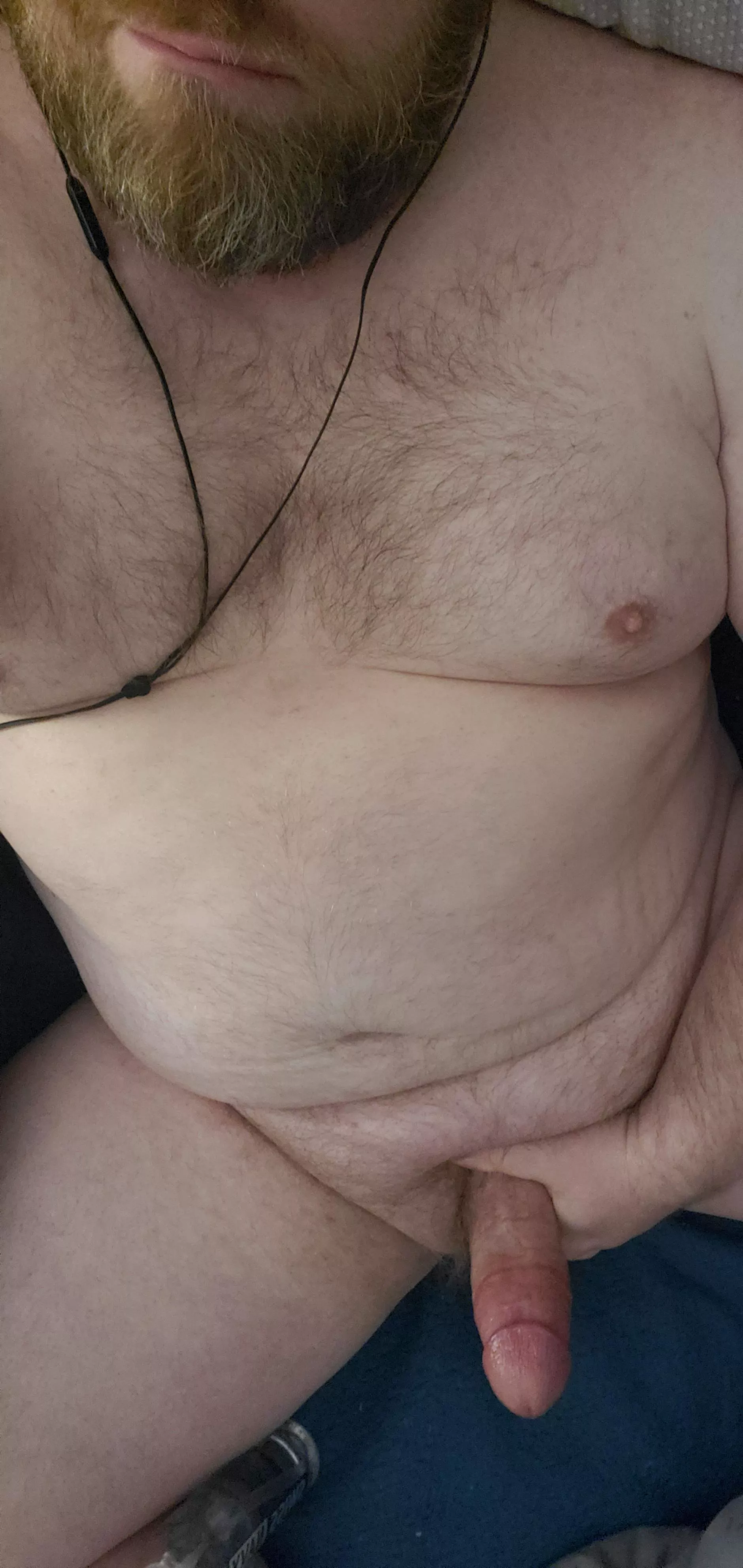 Wish I could suck on something while I tug... 😏