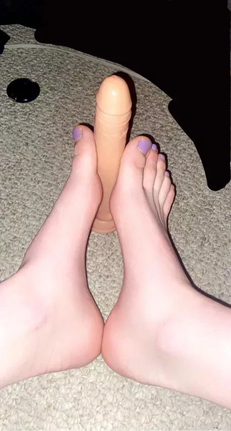 Wish it was ur dick daddy?🥰