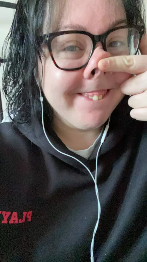 won a tickle fight yesterday any other victims I mean challengers wanna try me 👀😜