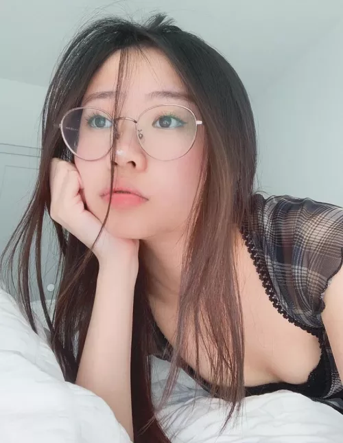 wondering why daddy hasn't come home yet 🥺