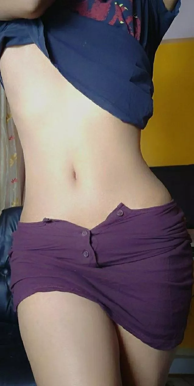 Wore my old t-shirt as a skirt and it fits so well 🥺🙊! What do you thinkk?🖤💜