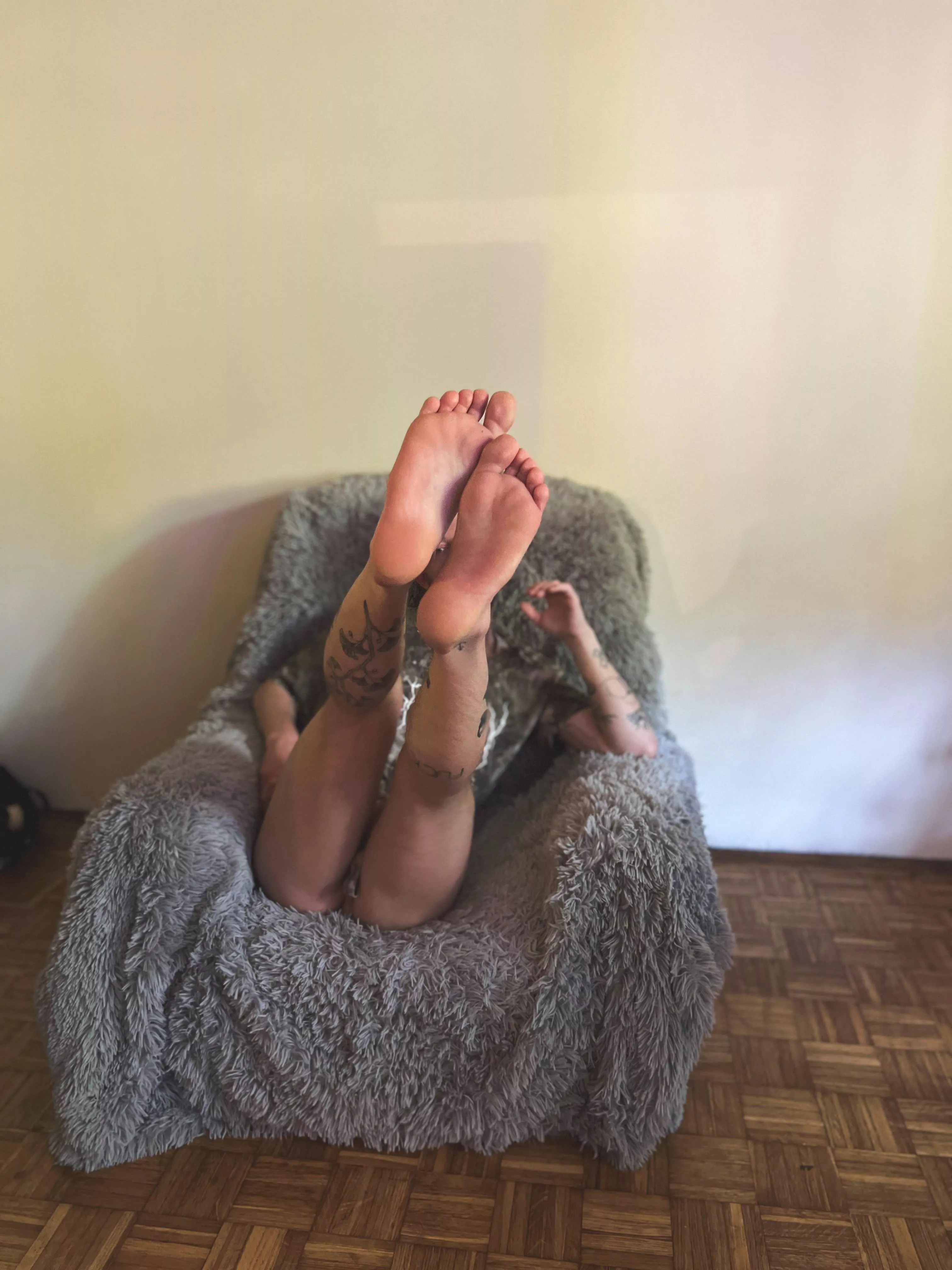 work week is about to begin 😭