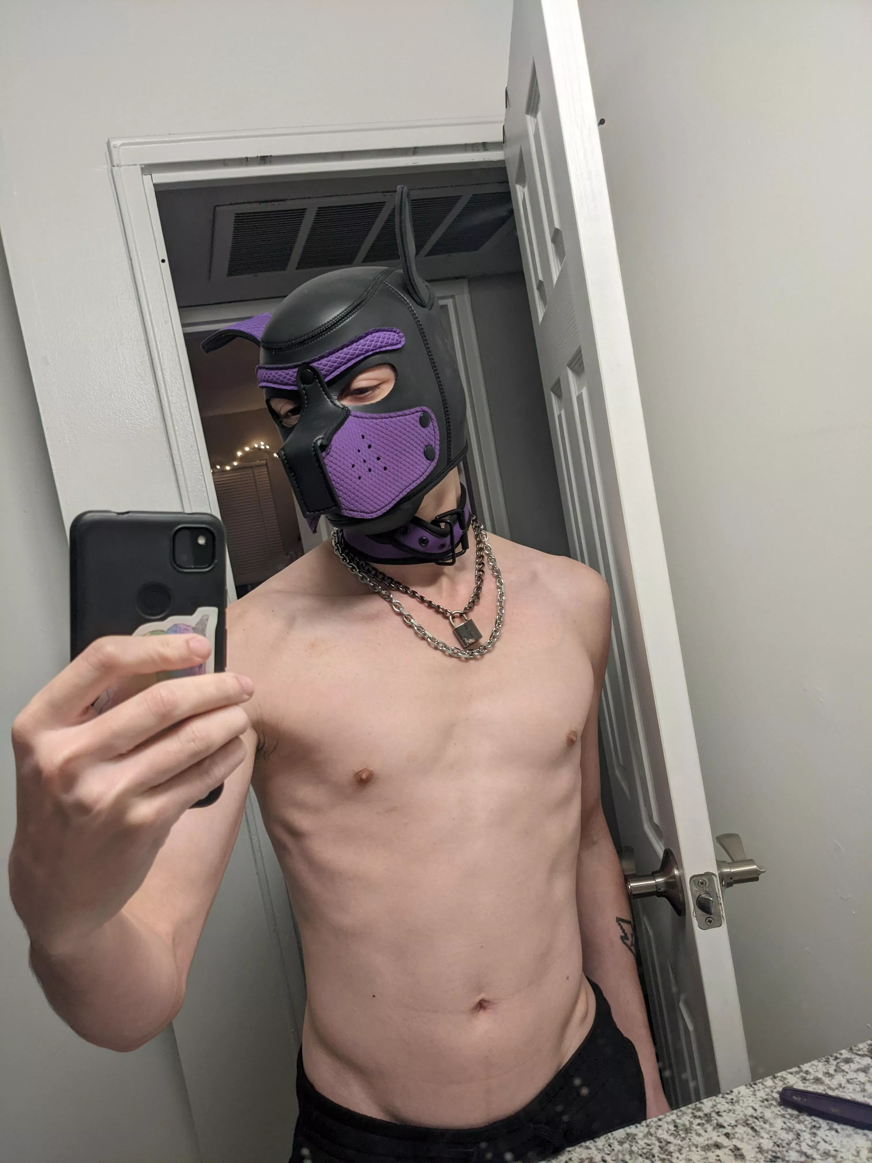 Working from home today in my favorite outfit 🐶🔒