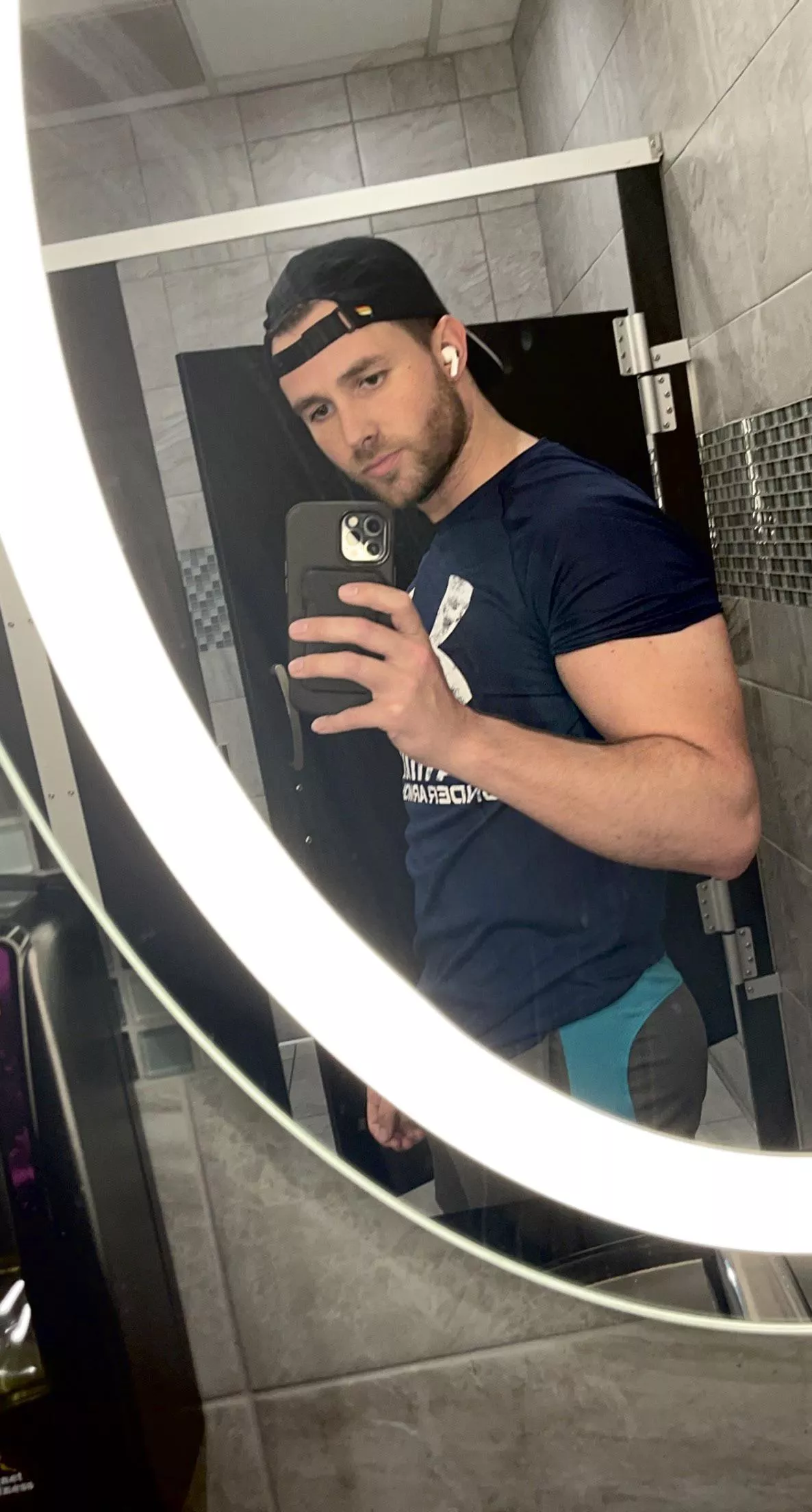 Workout βοΈ Any exciting plans for your day? I gotta finally file my taxes and then a haircut ππ»ββοΈ Workout βοΈ Any exciting plans for your day? I gotta finally file my taxes and then a haircut ππ»ββοΈ