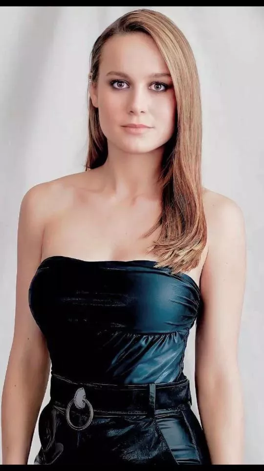 Would love it if a bud could drain me for Brie Larson Would love it if a bud could drain me for Brie Larson