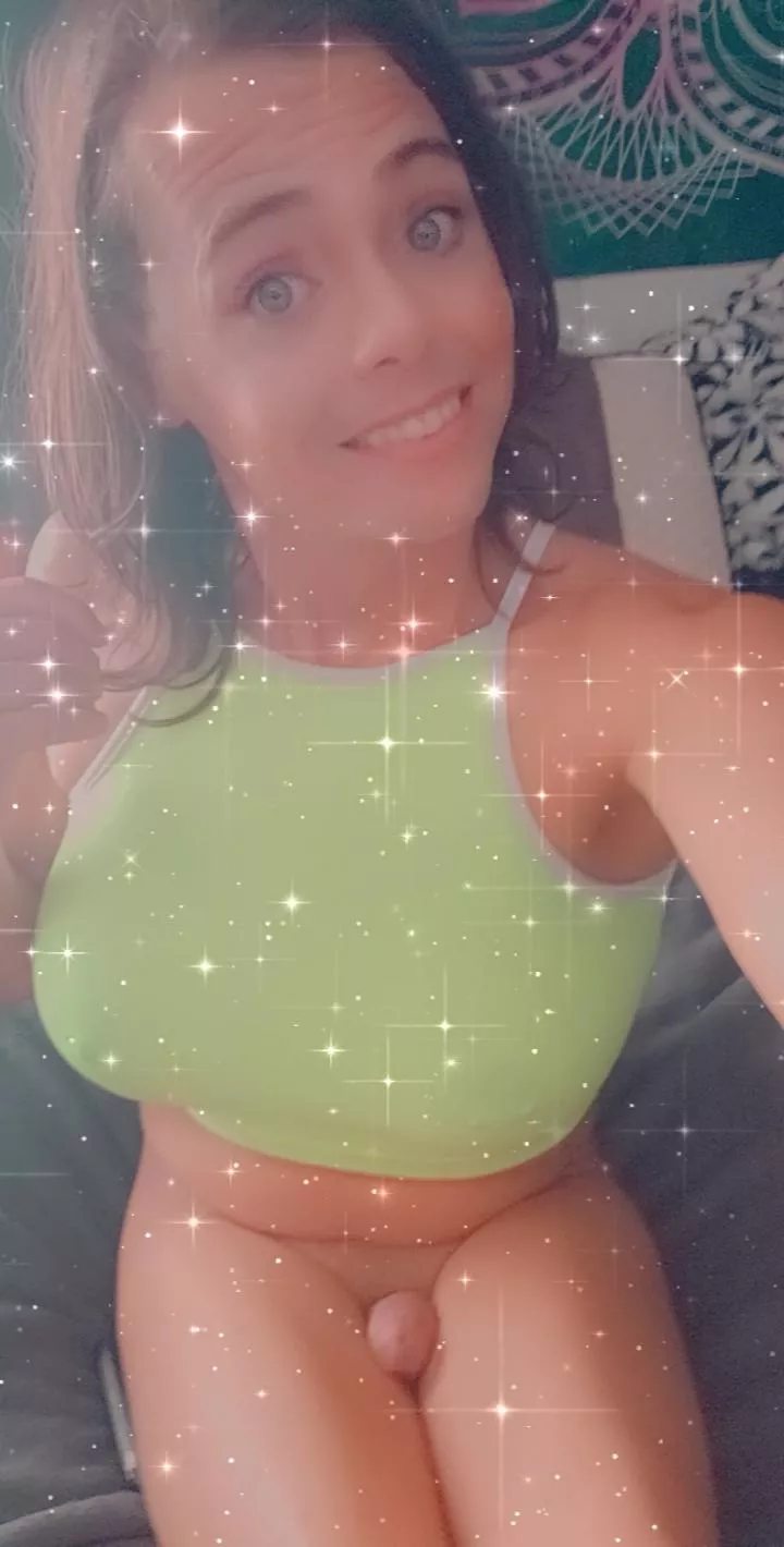 would love some trans friends to play with 👭🌈