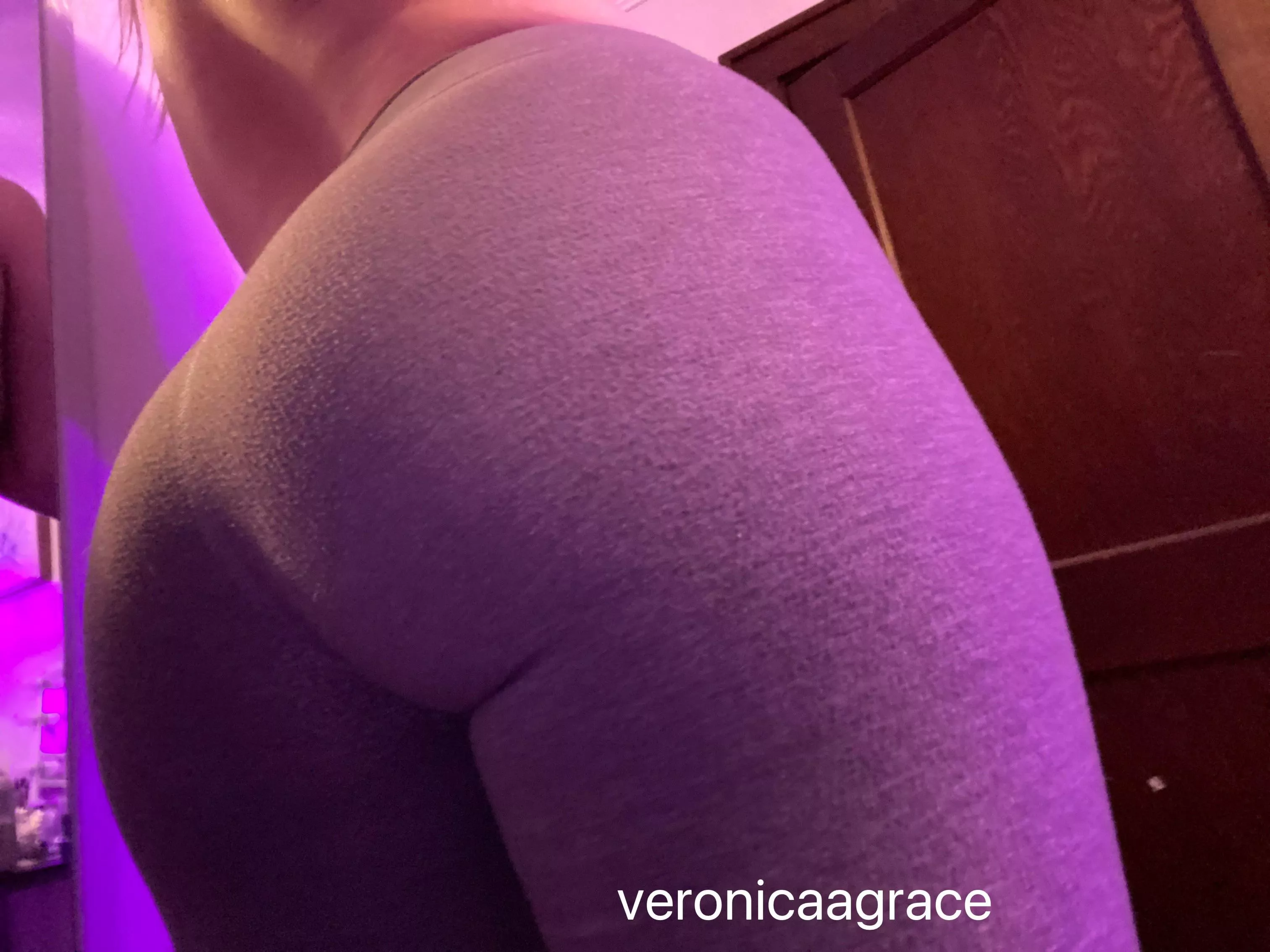 would u let me sit on your face ?🥵