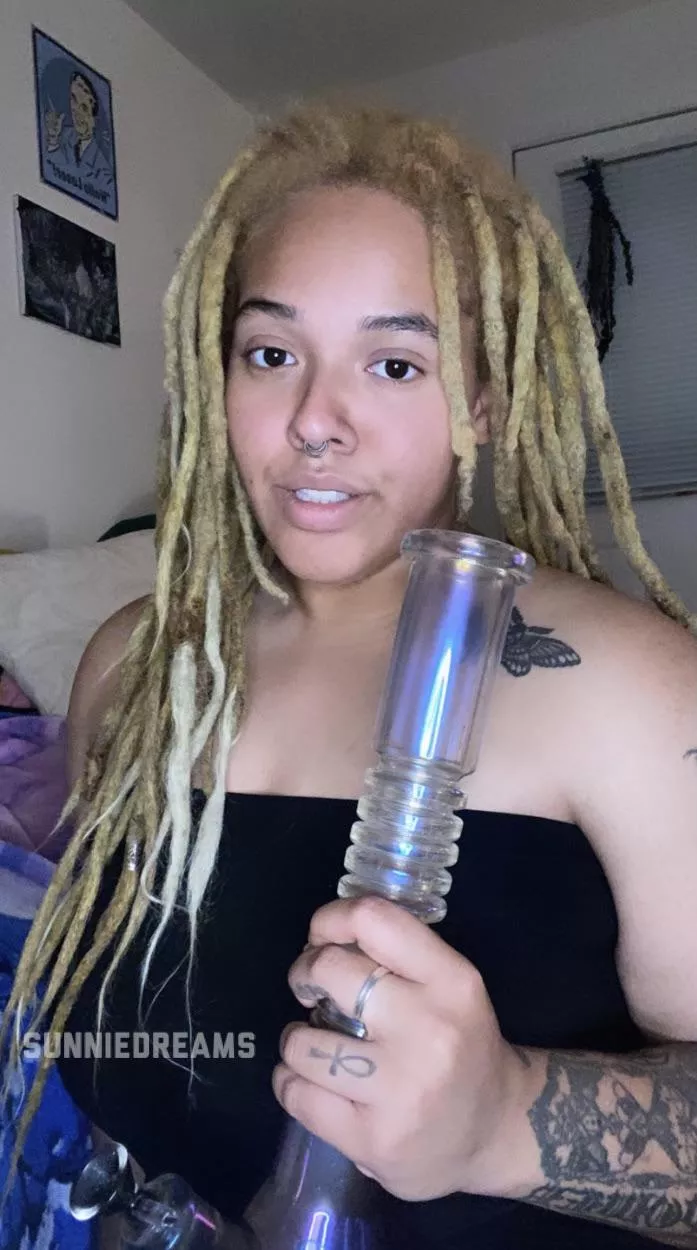 would u sesh with me? 🥺