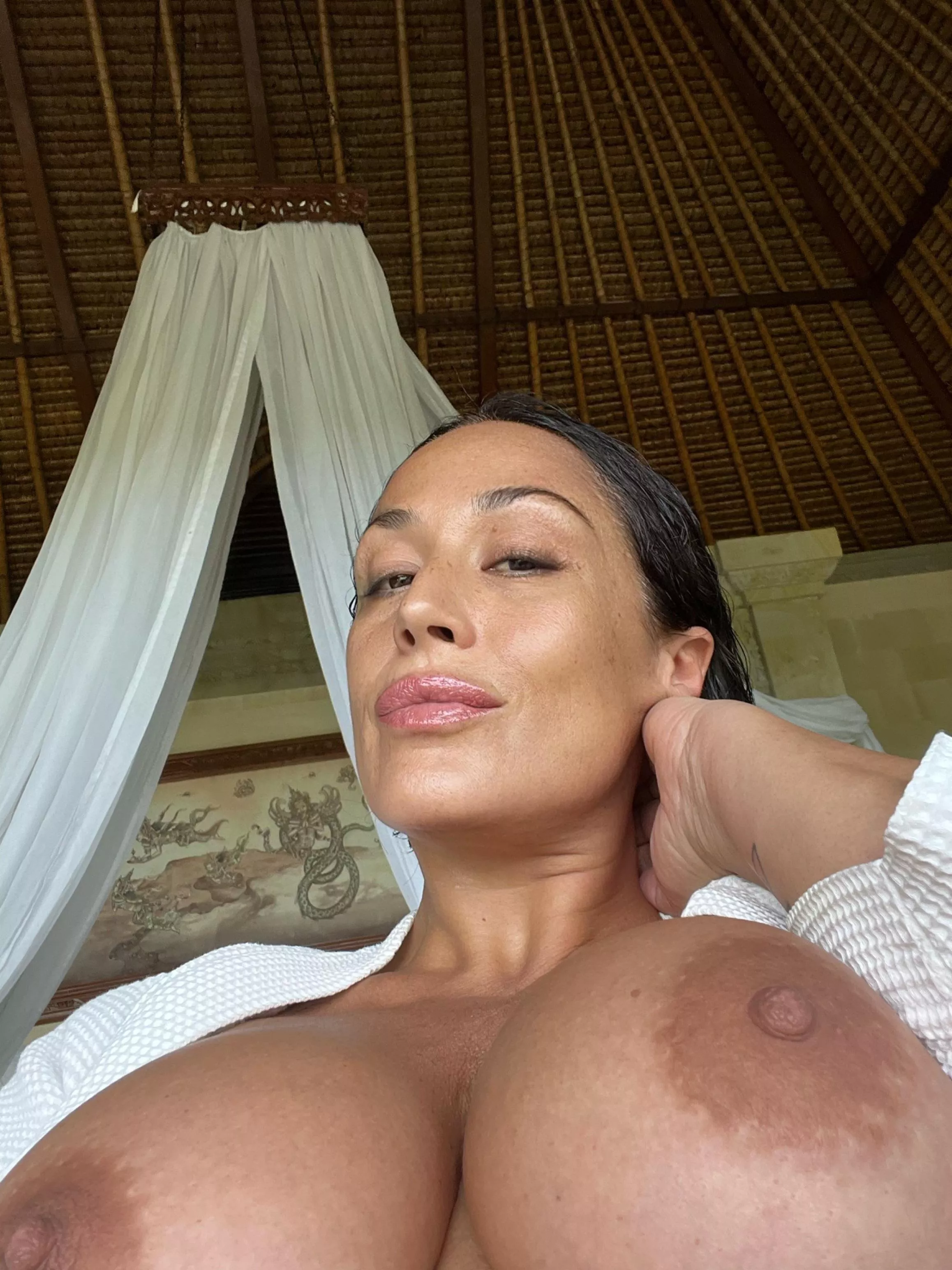 Would you eat me?49f…