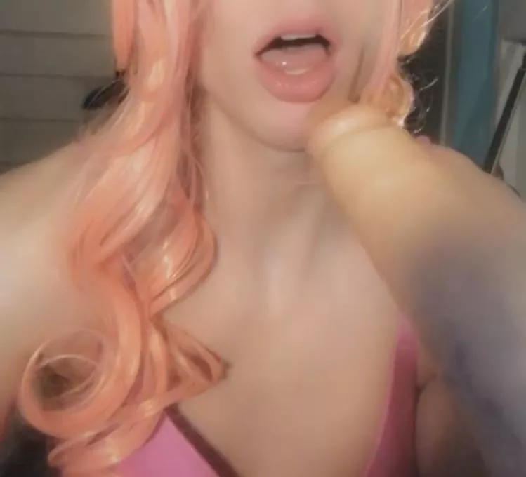 Would you fuck my mouth 🥺