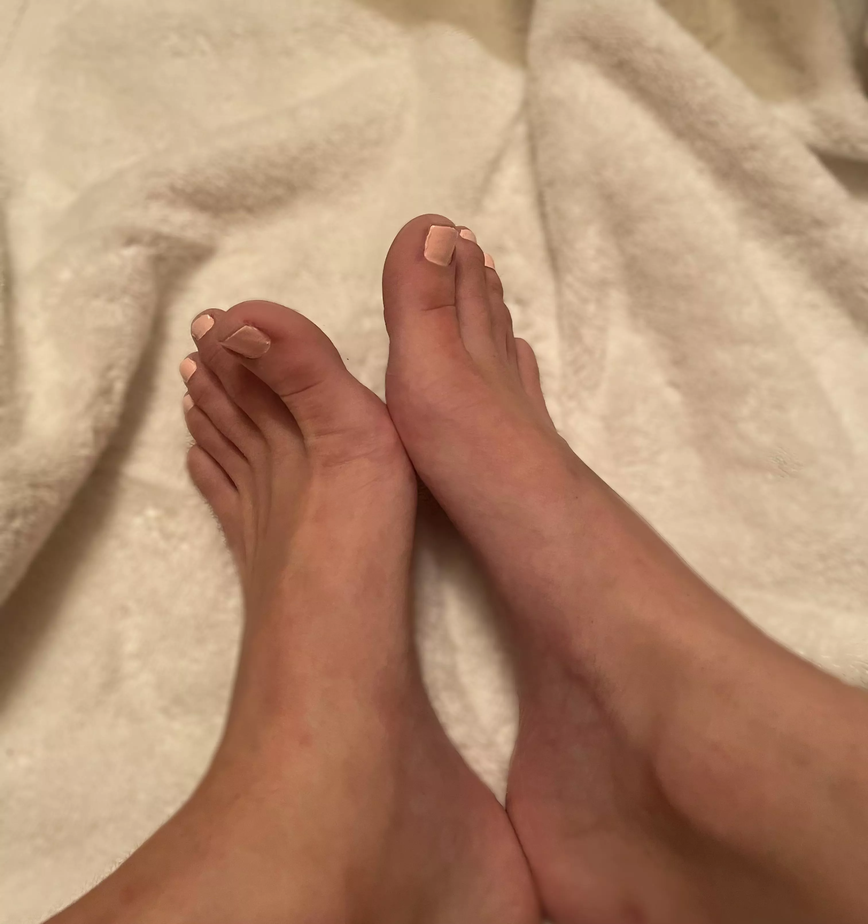 would you put your face between them?😍