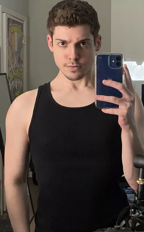 Would you say this is a serious face? π