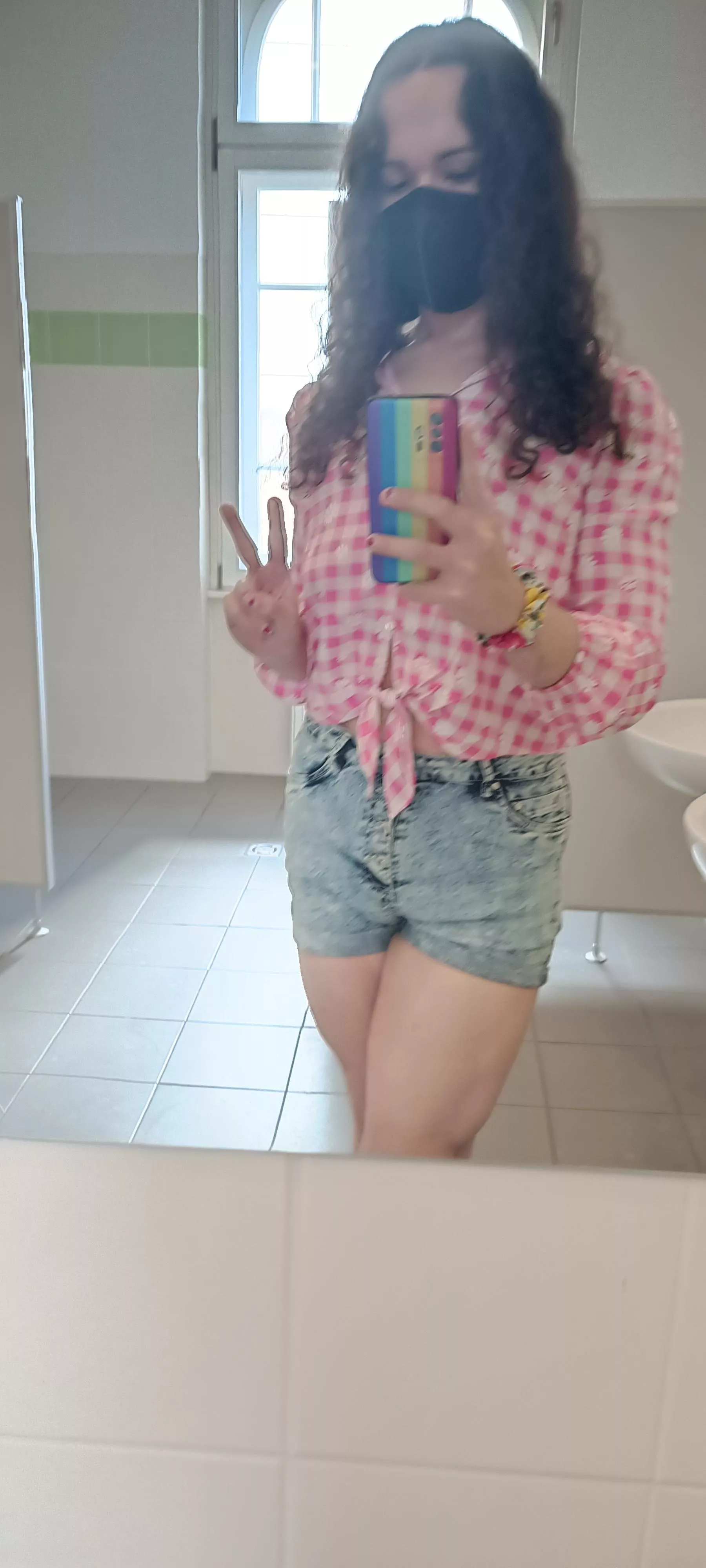 wrote my midterms like this :3 thankfully no one protested ^^