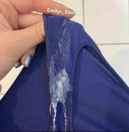 Wwyd if you peeled these right off me? 💦💕