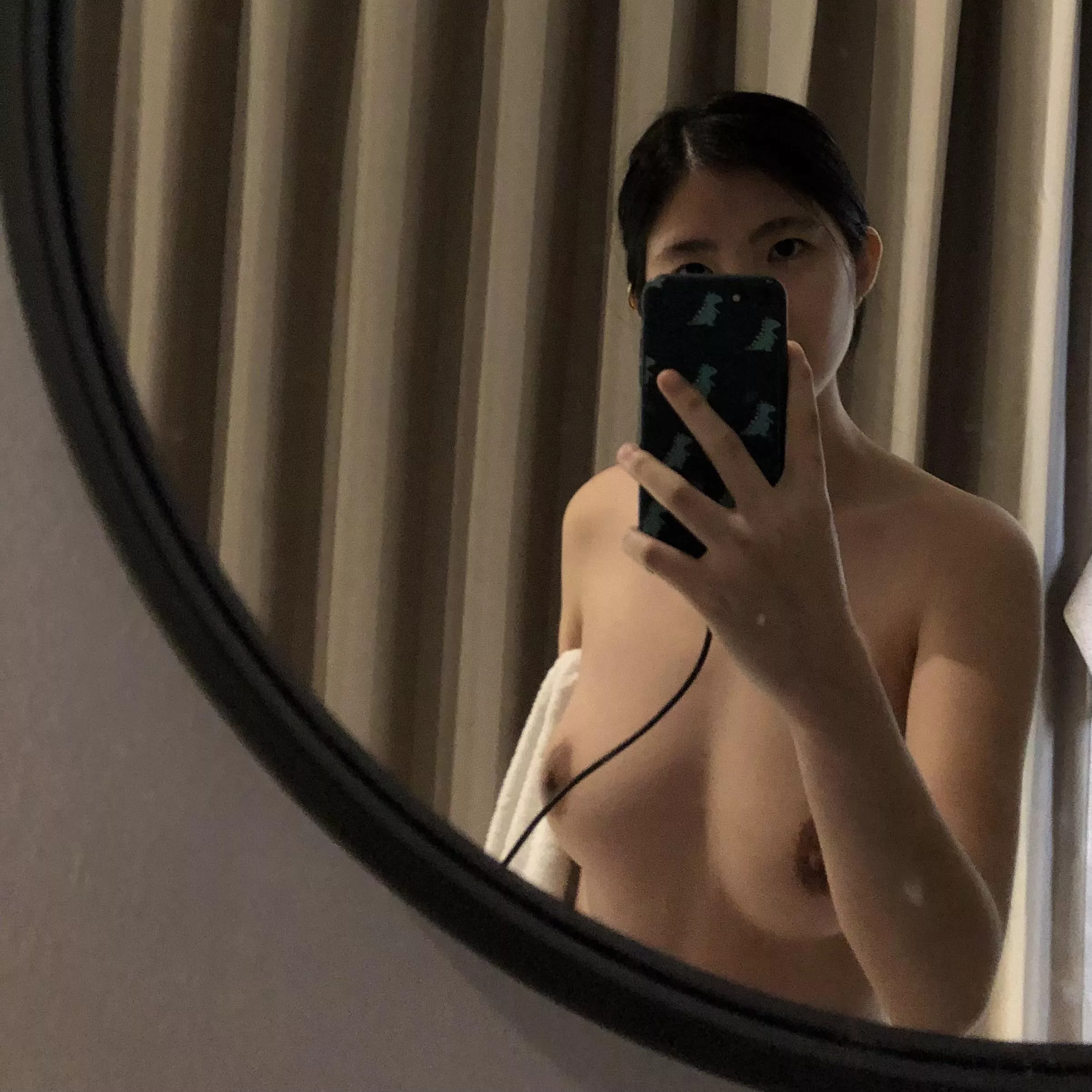 yeah my ears stick out 🐵