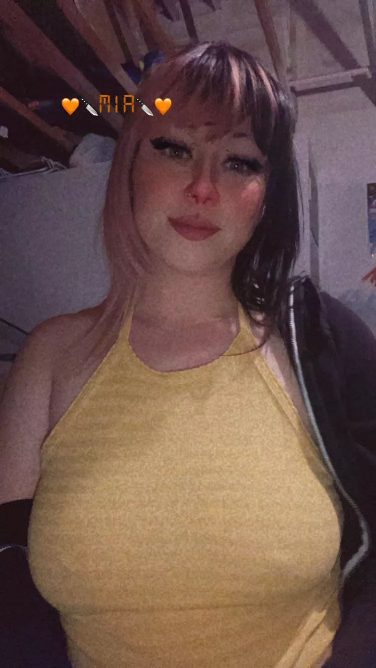 Yellow has become one of my fave colors🌻