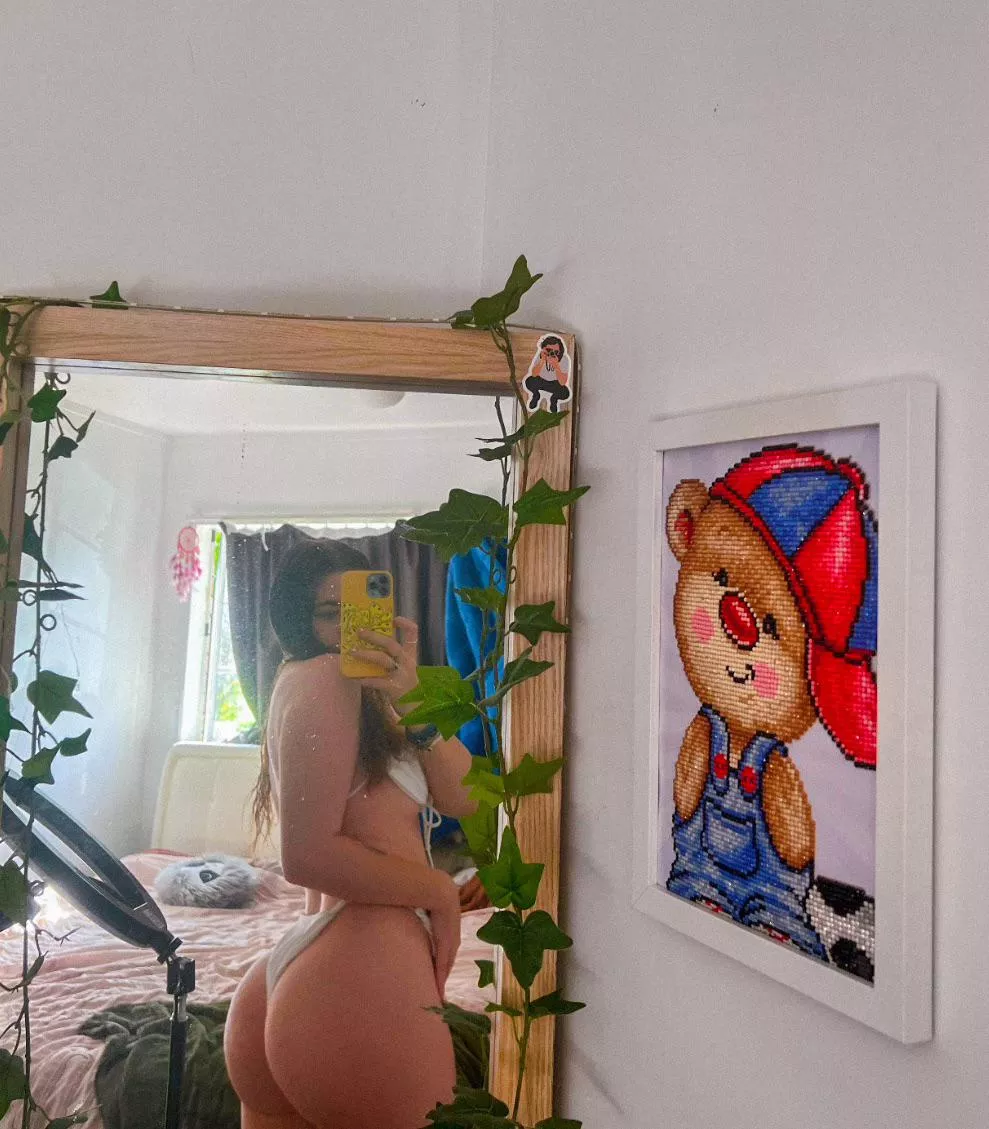 Yk where to find the nakey ones 😻