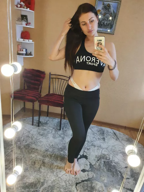 Yoga pants and white panties 🇺🇦