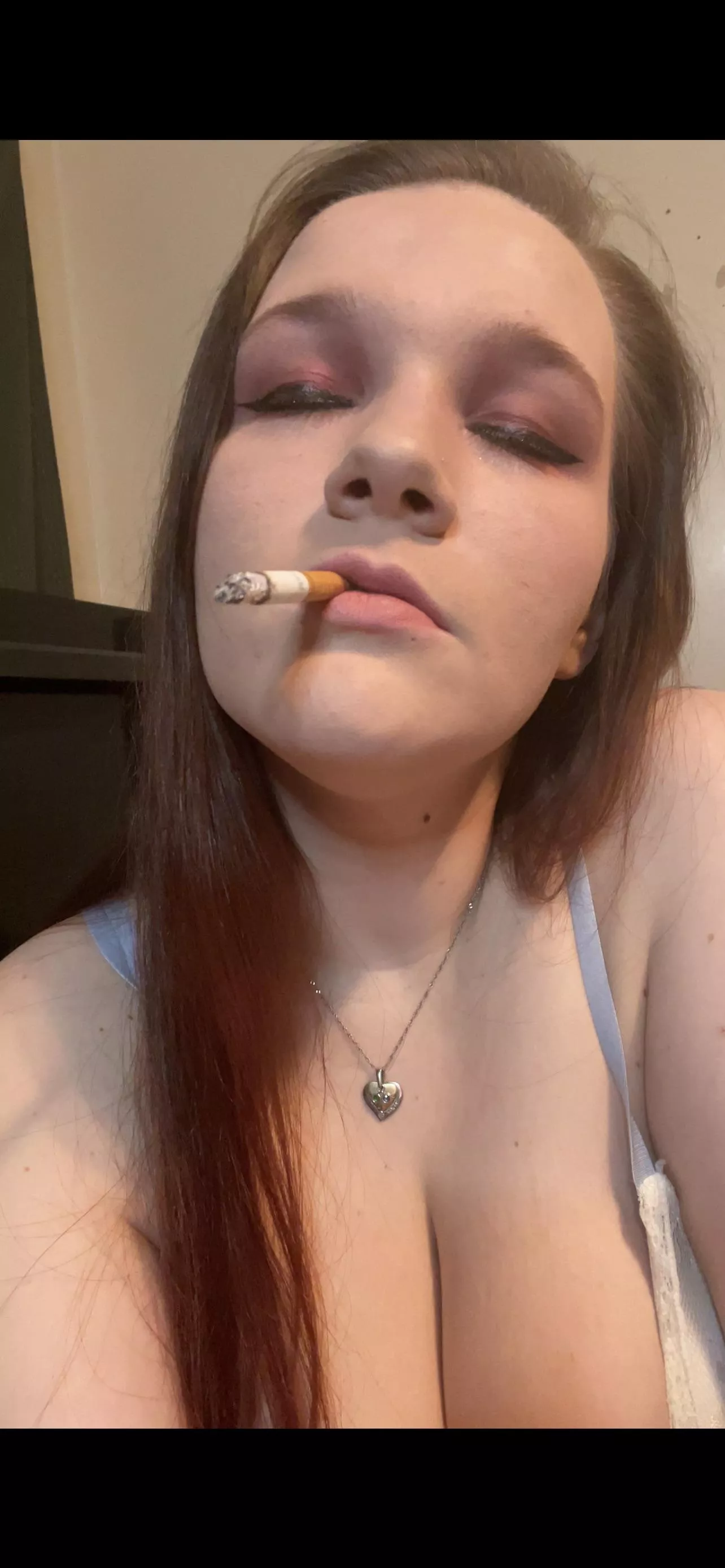 You can put your own thoughts to this one😘😘😈🚬💨