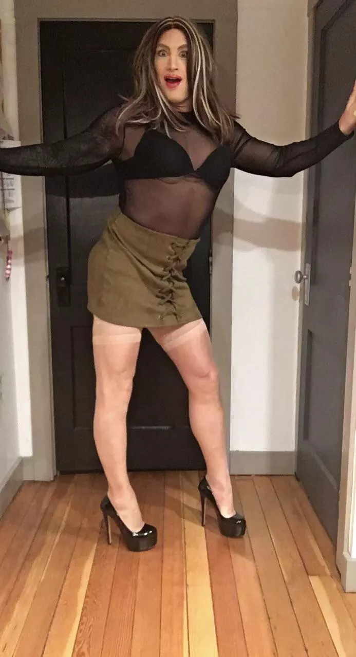 You don’t get round lips from eating square meals.