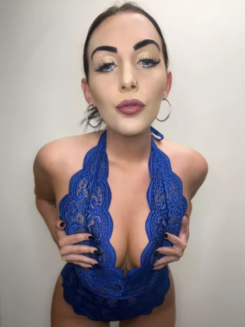 you guys loved the black nails so here they are again 👀