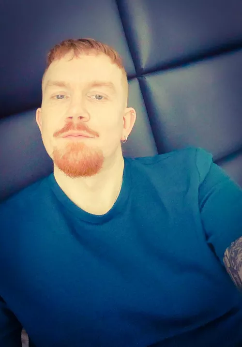 You lot alright! How's the weekend going? trying to get over my irl shyness and make new connections. 👊🏻