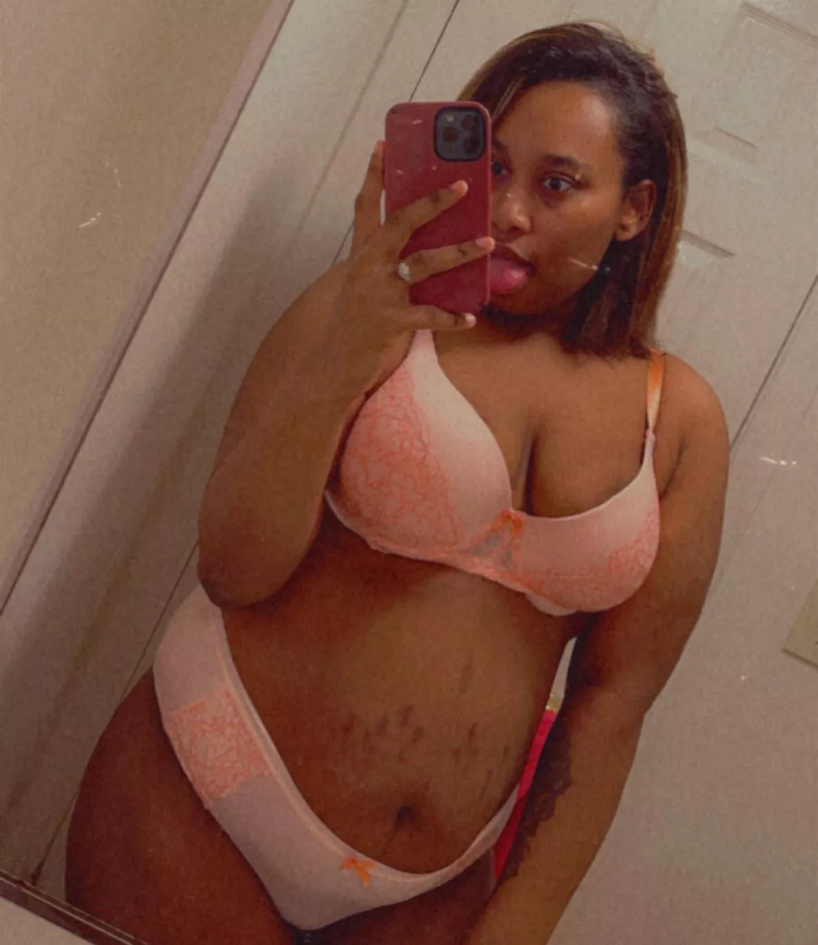 You mean this is a page where people love my body type ?✨show me love ✨😜